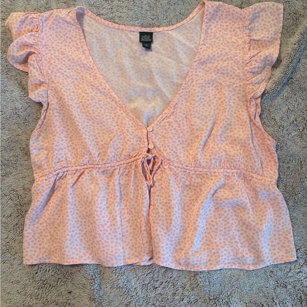 Wild Fable Light Pink Floral Blouse. Bow in front.